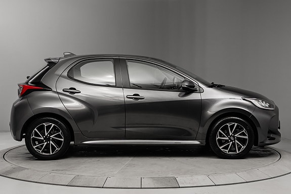 Toyota Yaris 5 of 30