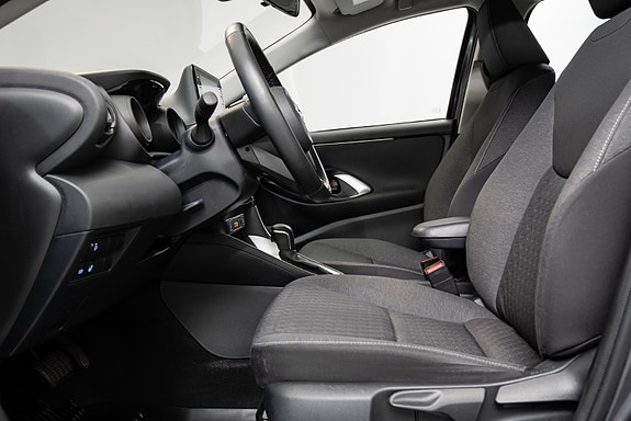 Toyota Yaris 15 of 30