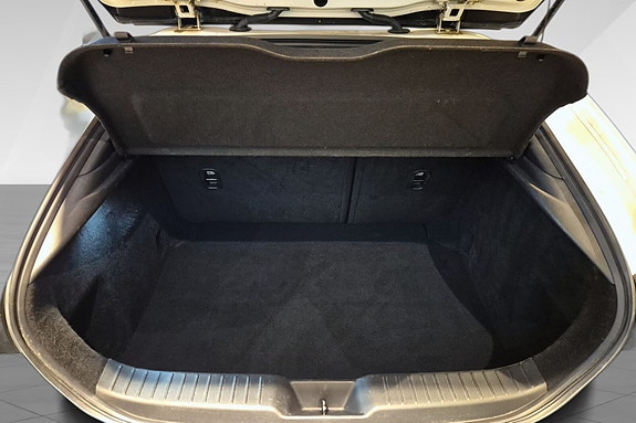 Mazda 3 9 of 18