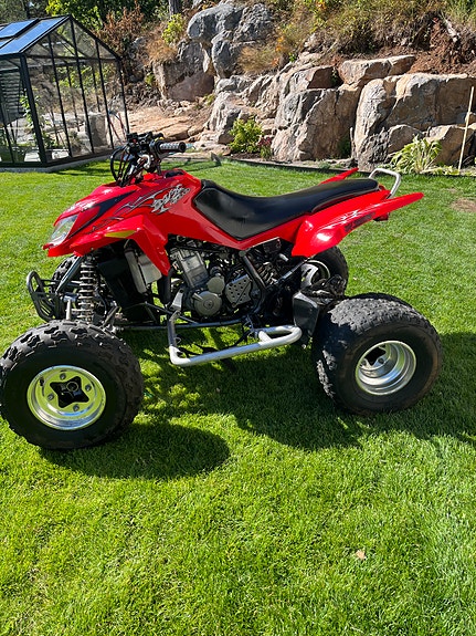 Arctic-cat DVX 400 3 of 8