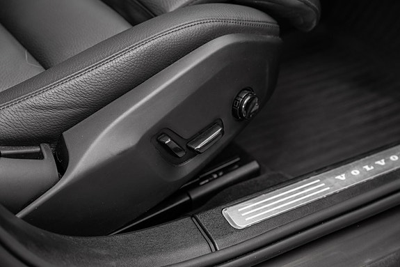 Volvo V90 26 of 30