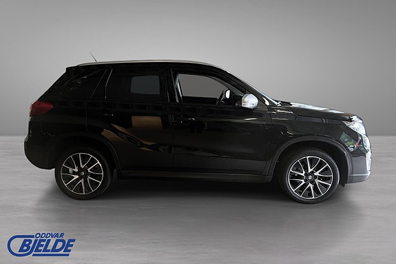 Suzuki Vitara 4 of 17