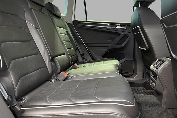 Volkswagen Tiguan 17 of 30