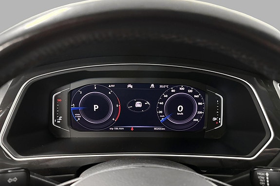Volkswagen Tiguan 12 of 30