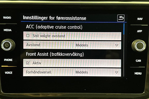 Volkswagen Tiguan 26 of 30