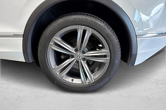 Volkswagen Tiguan 19 of 30