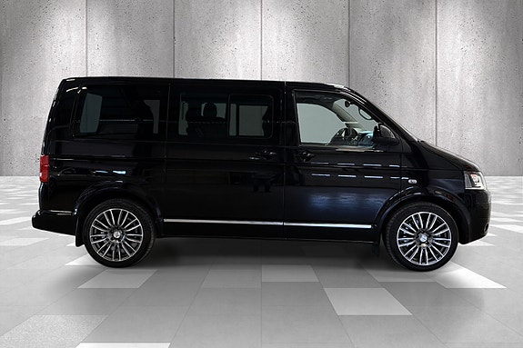 Volkswagen Multivan 6 of 23