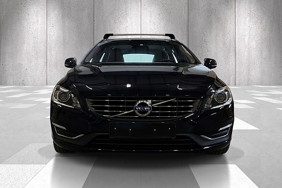 Volvo V60 8 of 24