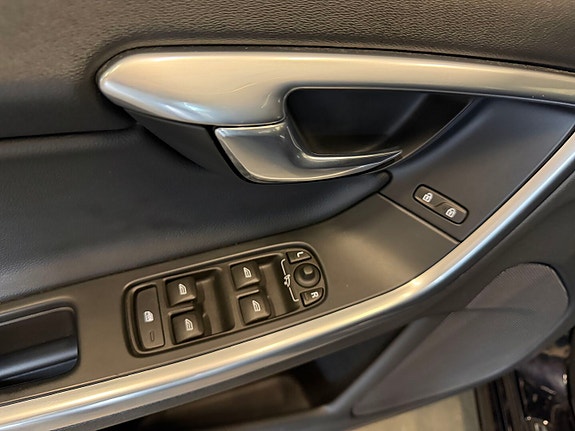 Volvo V60 14 of 24