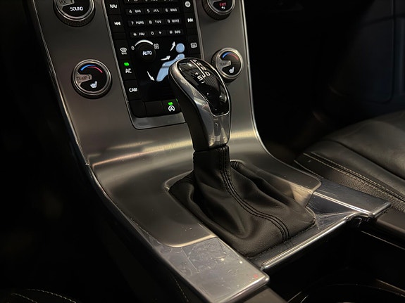 Volvo V60 22 of 24