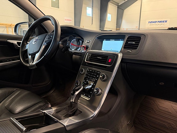 Volvo V60 10 of 24