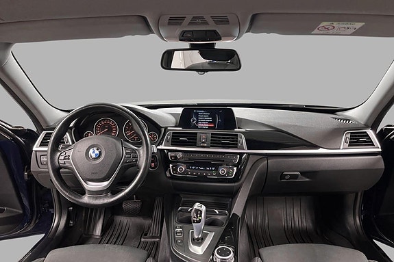BMW 318i 9 of 27