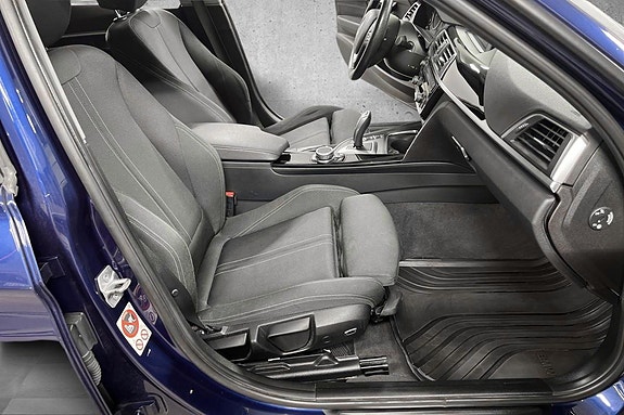 BMW 318i 21 of 27