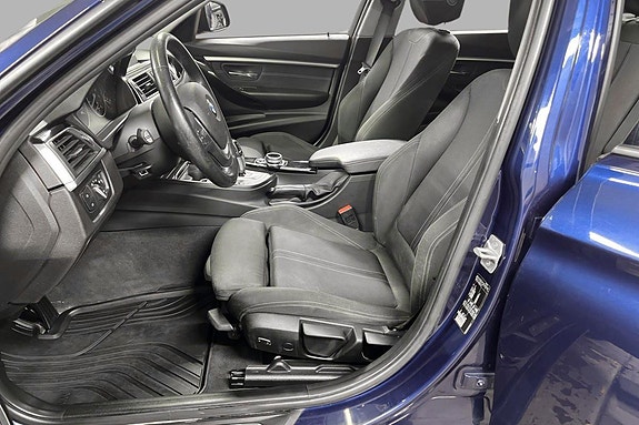 BMW 318i 10 of 27