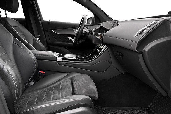 Mercedes-Benz EQC400 26 of 30