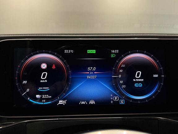 Mercedes-Benz EQC400 16 of 30