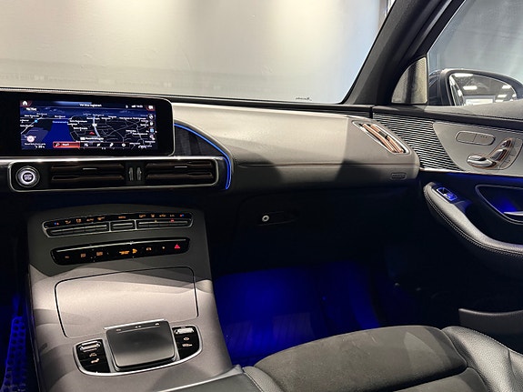 Mercedes-Benz EQC400 20 of 30