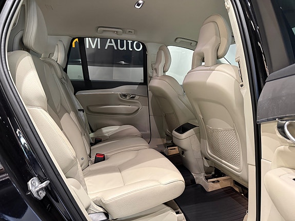 Volvo XC90 15 of 30