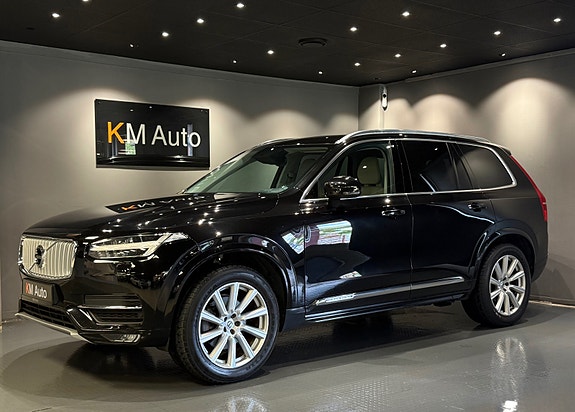 Volvo XC90 3 of 30