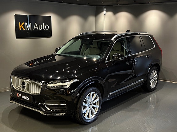 Volvo XC90 2 of 30