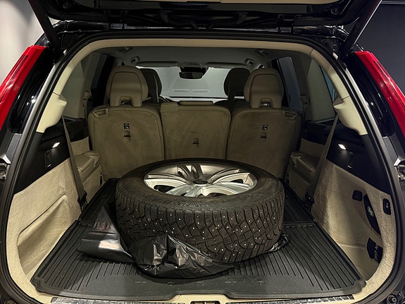 Volvo XC90 29 of 30