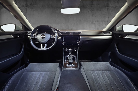 Skoda Superb 13 of 30