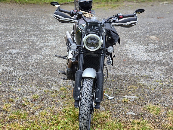 Triumph Scrambler 1200 XC 6 of 10