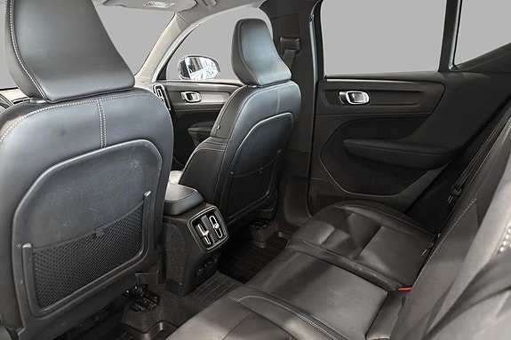 Volvo XC40 19 of 25