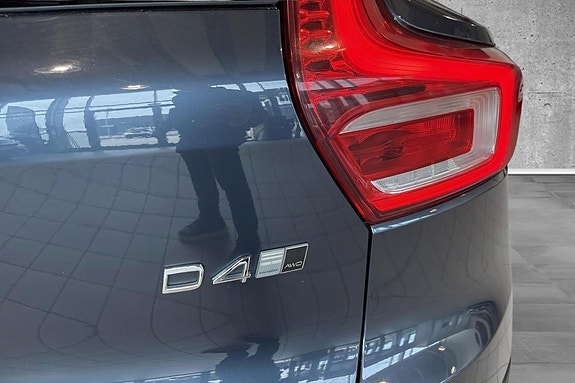 Volvo XC40 8 of 25