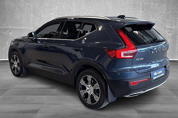 Volvo XC40 6 of 25