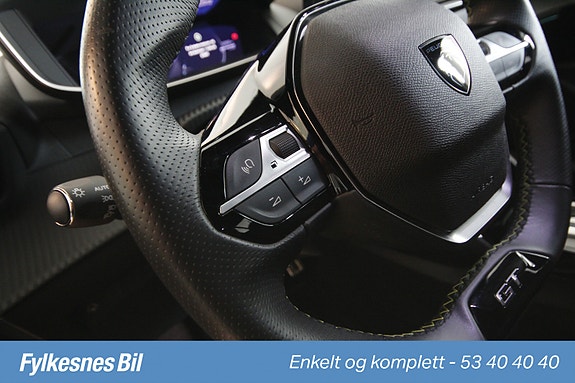 Peugeot e-2008 16 of 24