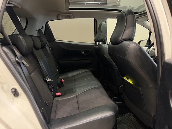Toyota Yaris 19 of 30