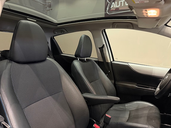 Toyota Yaris 17 of 30