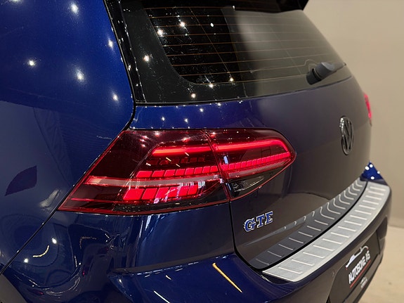 Volkswagen Golf VII 10 of 30