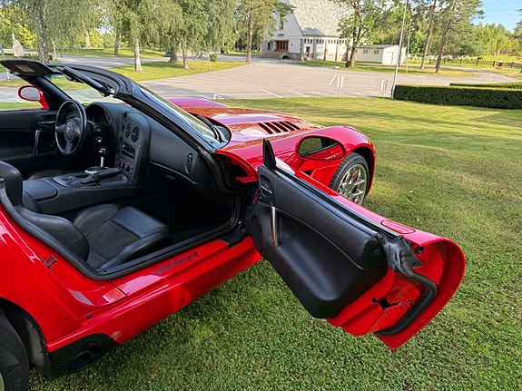 Dodge Viper 26 of 30