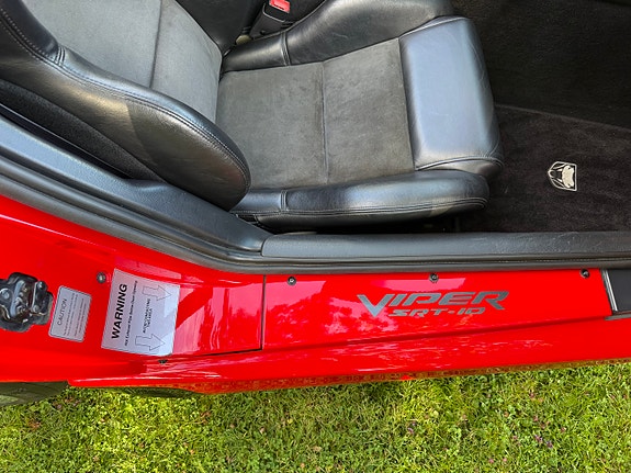 Dodge Viper 28 of 30