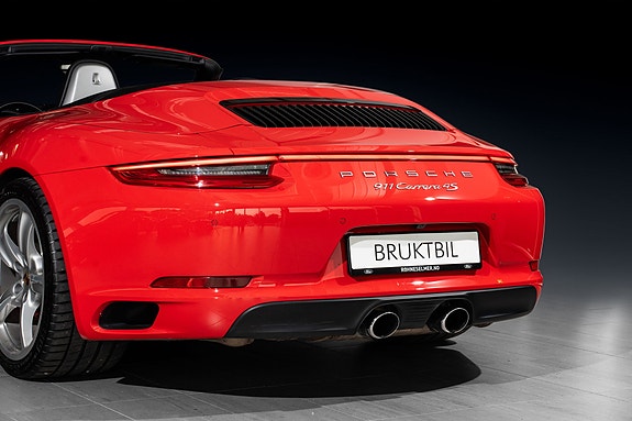 Porsche 911 10 of 30