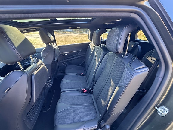 Peugeot 5008 12 of 28