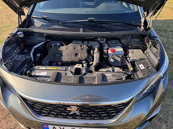 Peugeot 5008 18 of 28