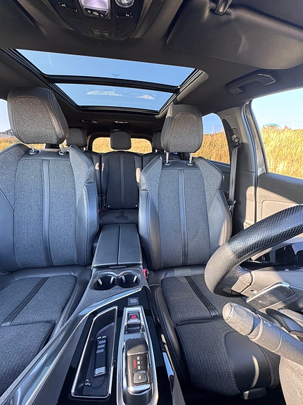 Peugeot 5008 17 of 28