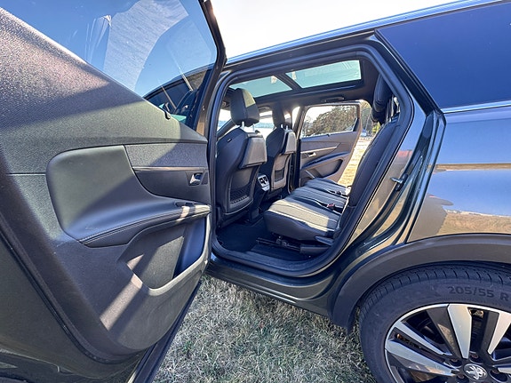 Peugeot 5008 7 of 28