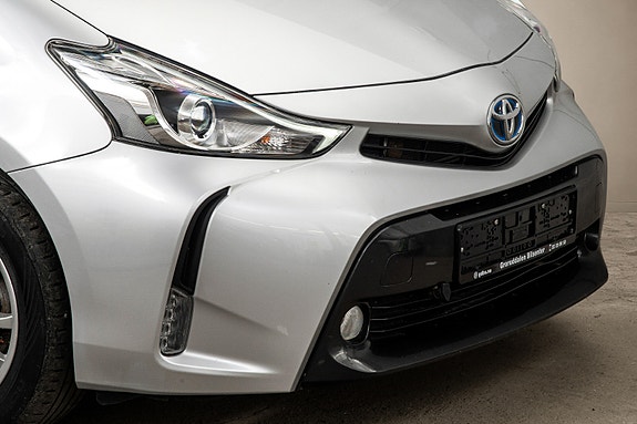 Toyota Prius+ 6 of 30
