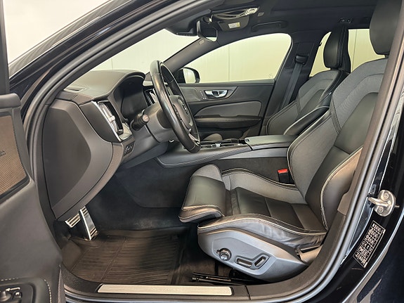 Volvo V60 19 of 30