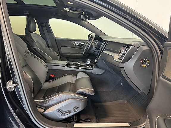 Volvo V60 24 of 30