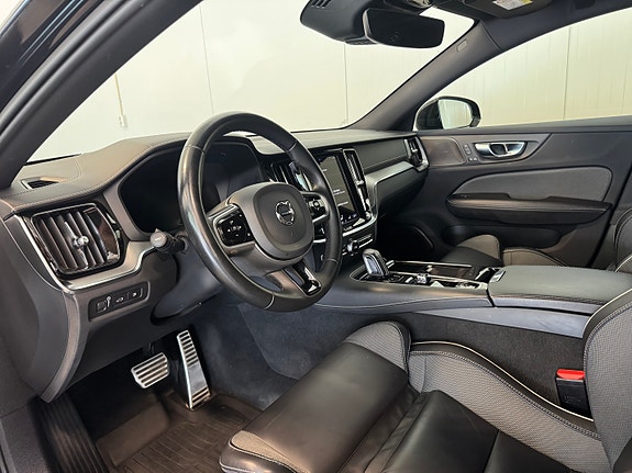 Volvo V60 23 of 30