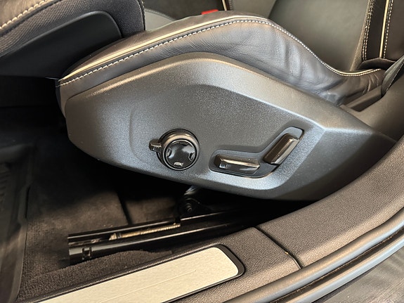 Volvo V60 22 of 30
