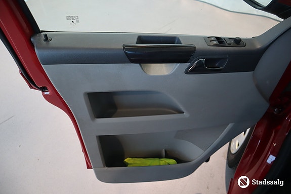 Volkswagen Caravelle 10 of 10
