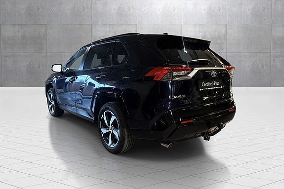 Toyota RAV4 Plug-in Hybrid 3 of 24