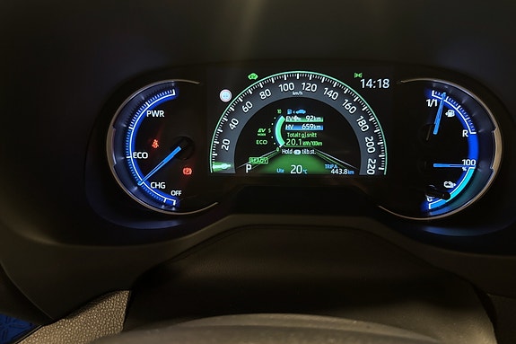 Toyota RAV4 Plug-in Hybrid 14 of 24