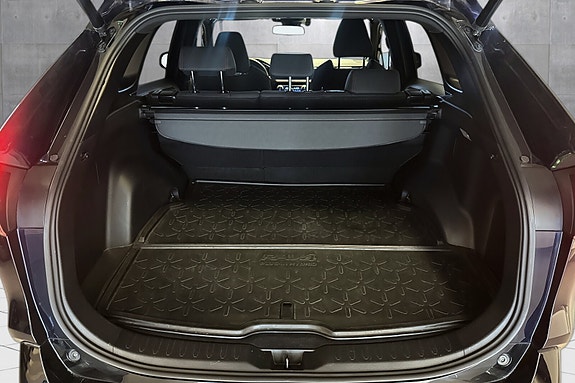 Toyota RAV4 Plug-in Hybrid 9 of 24